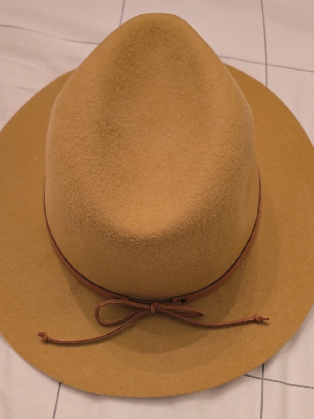 Lucky Brand Felt Fedora in Camel with Brown Band